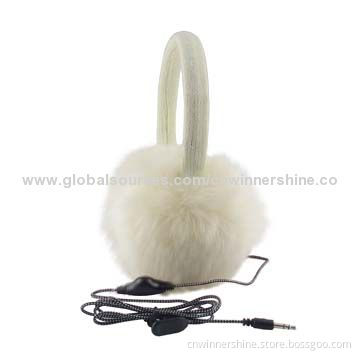 Winter knitwear headphone with faux fur, fashion design and stereo headphone function, OEM welcomed